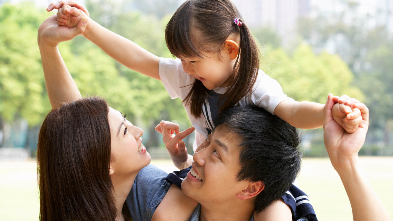 Япония мама учит. Японская семья. Воспитание детей в Японии. Воспитание детей в Китае. Традиции воспитания детей в Японии.